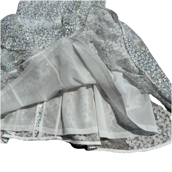 Elliatt Waratah Embroidered Mesh White Sequin Ruffle Dress NWOT Small - Picture 12 of 16